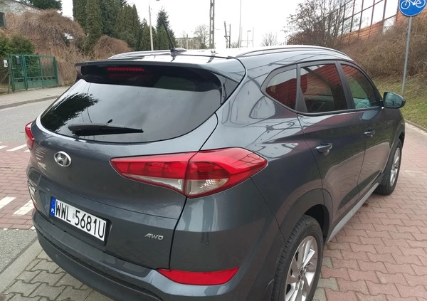 Hyundai Tucson cena 66000 przebieg: 71000, rok produkcji 2017 z Warszawa małe 121